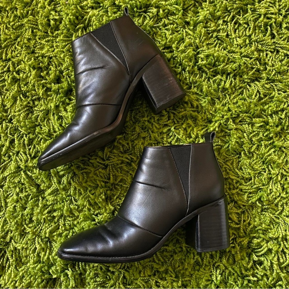 INTENTIONALLY BLANK Hugs Boots